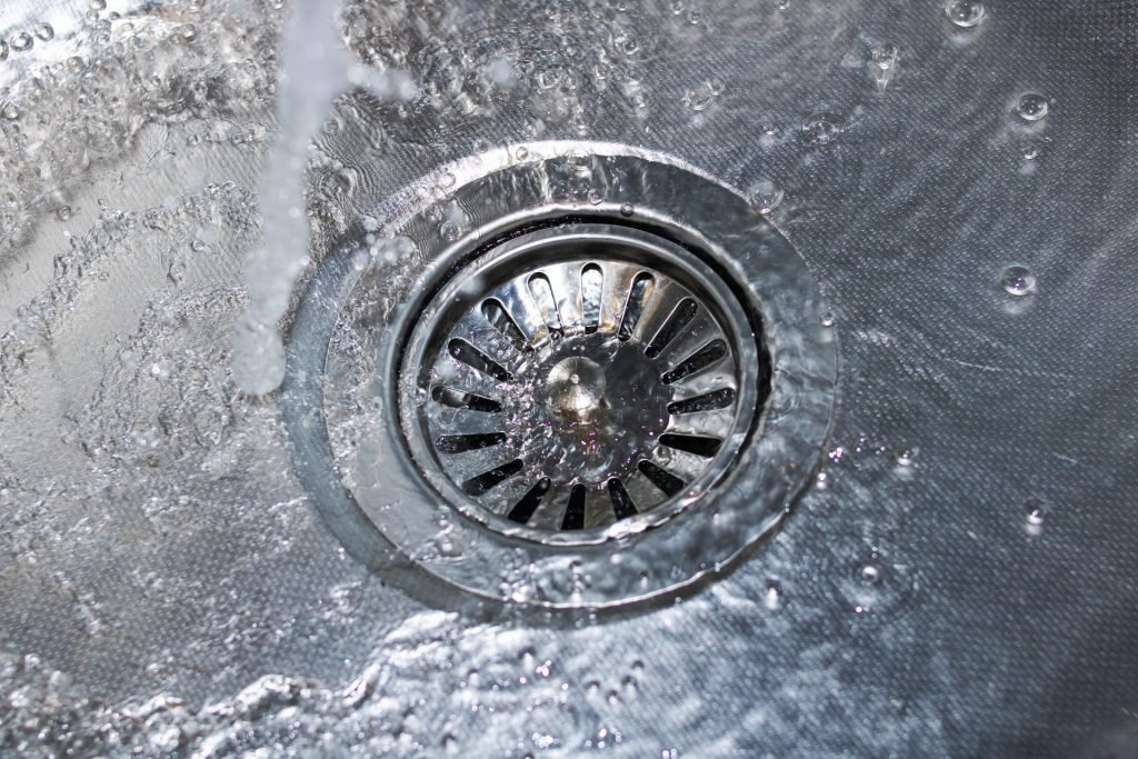metal-kitchen-sink-faucet-close-up